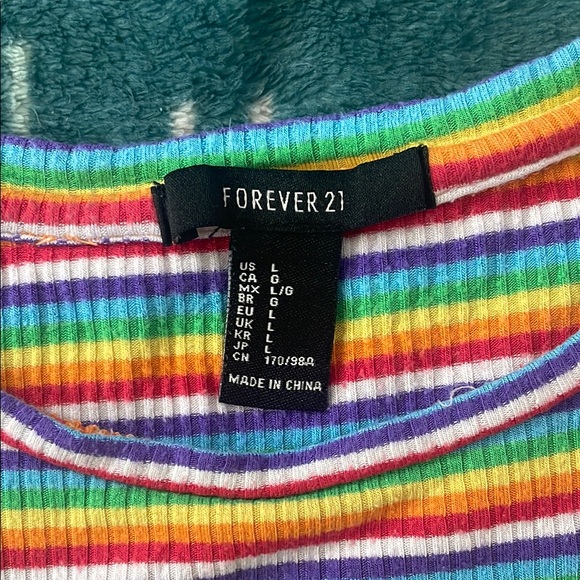 Rainbow Striped Crop Top - Picture 4 of 4